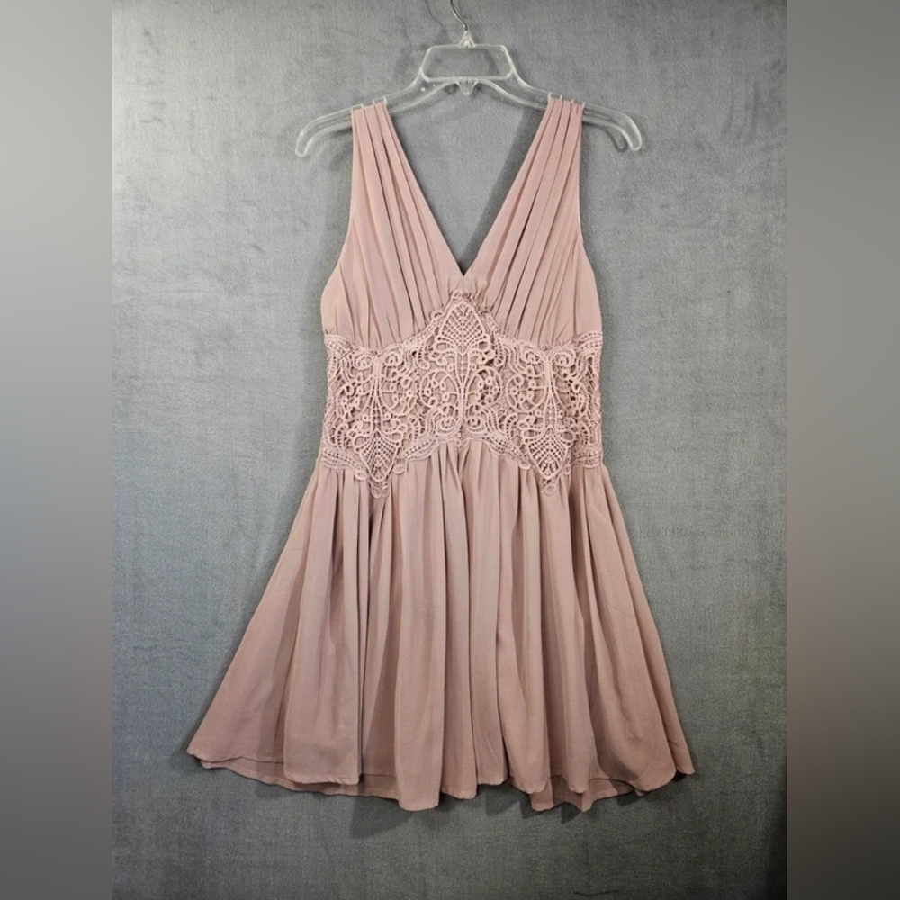 Elegant Pink Lace Dress